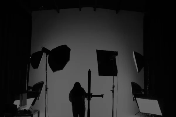 b09t7k5nch-6-scaled-68e762fac4702